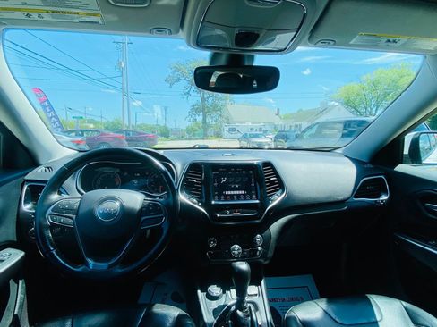 Used 2019 Jeep Cherokee Limited AWD/4WD image 7