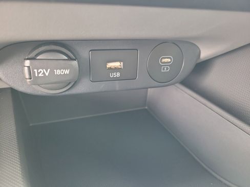 New 2025 Hyundai Elantra Hybrid FWD image 24
