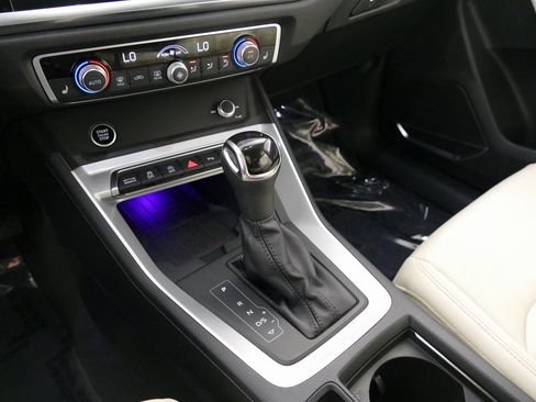 Used 2021 Audi Q3 2.0T Premium Plus w/ Premium Plus Package image 23