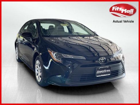 Certified 2024 Toyota Corolla LE image 1