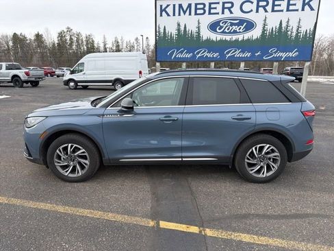 Used 2025 Lincoln Corsair AWD w/ Equipment Group 101A image 2