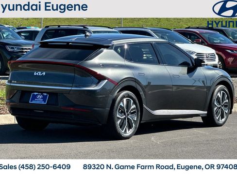 Used 2023 Kia EV6 Light RWD image 3