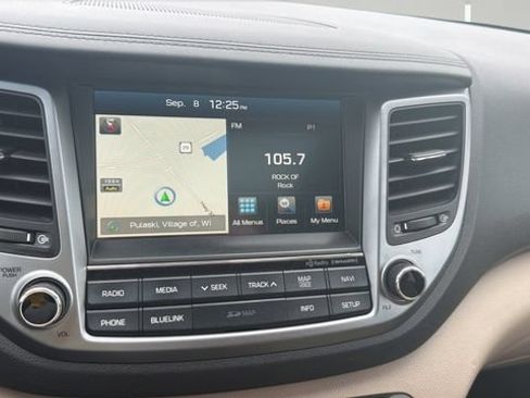 Used 2016 Hyundai Tucson Limited w/ Option Group 03 FWD image 9