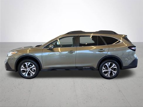 Used 2022 Subaru Outback Limited image 11
