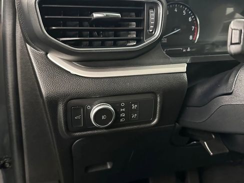 Used 2022 Ford Explorer XLT w/ Equipment Group 202A image 15