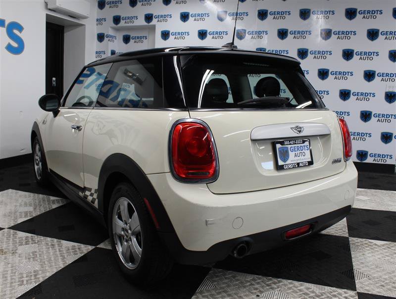 Used 2015 MINI Cooper 2-Door Hardtop FWD image 2