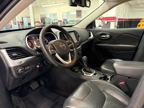 Used 2016 Jeep Cherokee Trailhawk w/ Comfort/Convenience Group image 20