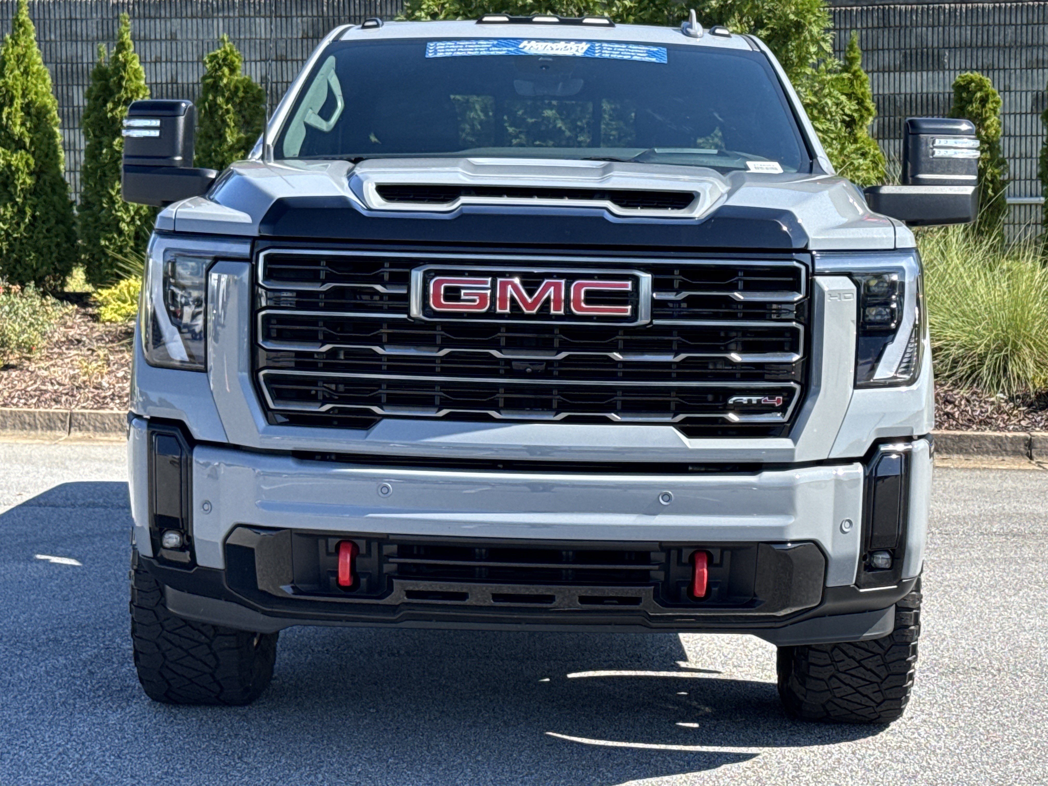Used 2025 GMC Sierra 2500 AT4 w/ AT4 Premium Plus Package AWD/4WD image 3