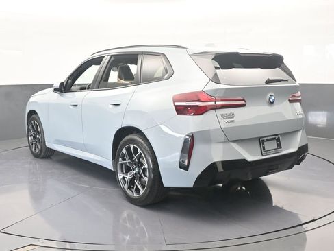 Used 2025 BMW X3 xDrive30i image 4