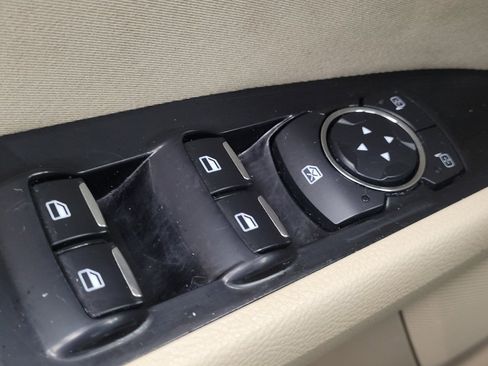 Used 2016 Ford Fusion SE FWD image 27