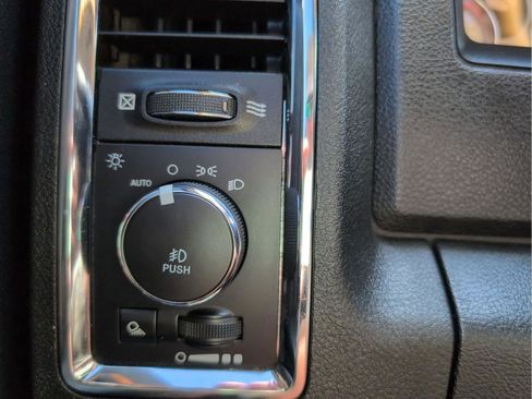 Used 2018 RAM 2500 Longhorn image 15