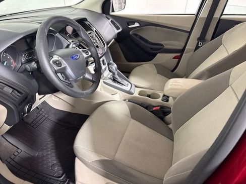 Used 2014 Ford Focus SE FWD image 13