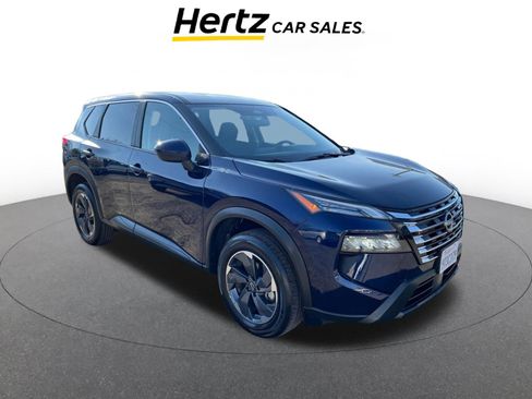 Used 2025 Nissan Rogue SV image 1