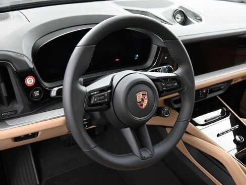 New 2026 Porsche Cayenne Coupe AWD/4WD image 17