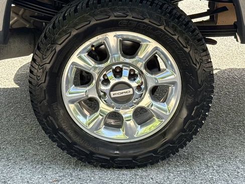Used 2021 Ford F250 Lariat w/ Tremor Off-Road Package AWD/4WD image 10