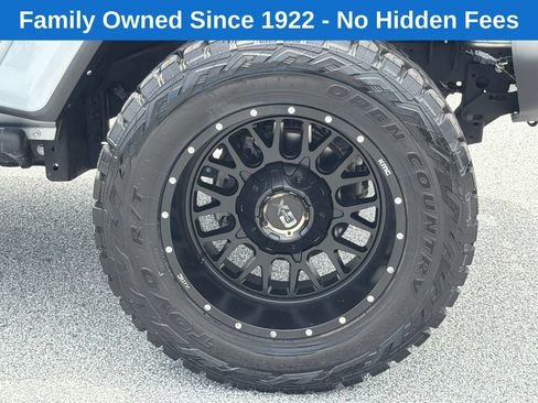 Certified 2023 Jeep Wrangler Unlimited Sahara AWD/4WD image 12