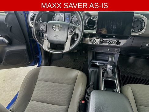 Used 2017 Toyota Tacoma SR5 AWD/4WD image 16