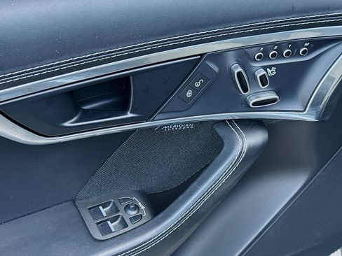 Used 2018 Jaguar F-TYPE R w/ Suedecloth Interior Package AWD/4WD image 19