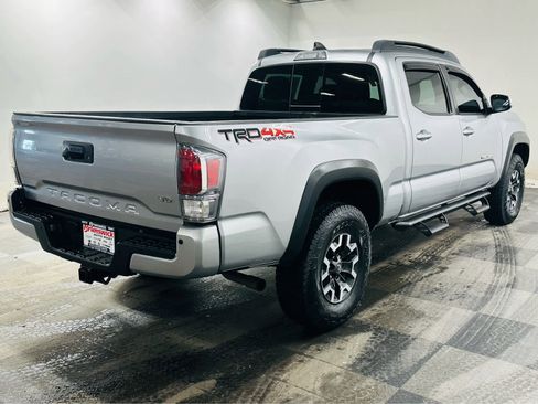 Certified 2022 Toyota Tacoma TRD Off-Road image 6