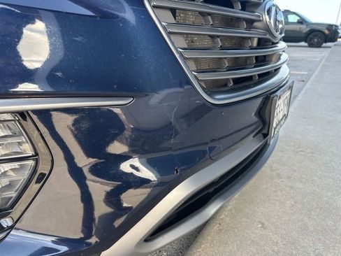 Used 2018 Hyundai Santa Fe SE image 3