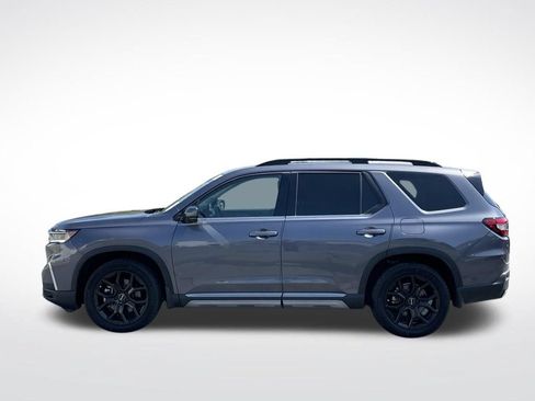 Used 2025 Honda Pilot Elite image 2