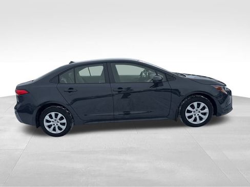 Used 2023 Toyota Corolla LE image 6