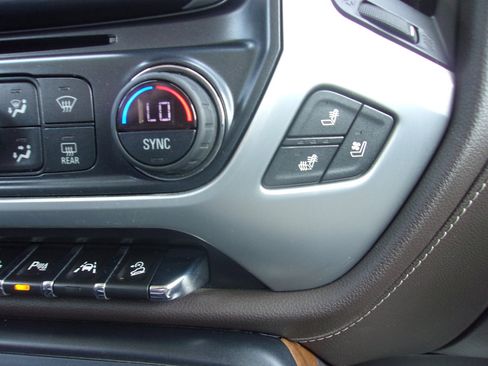 Used 2018 GMC Sierra 1500 SLT AWD/4WD image 21