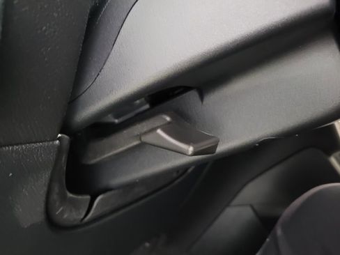 Used 2022 Ford Explorer XLT image 45