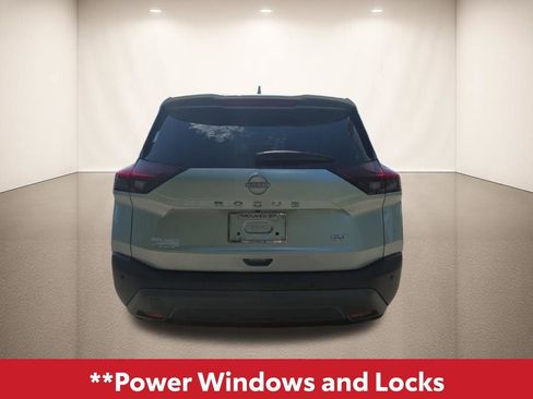 Used 2022 Nissan Rogue SV image 5