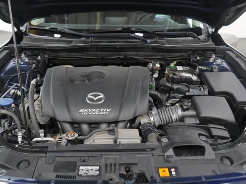 Used 2018 MAZDA MAZDA3 Grand Touring w/ Premium Equipment Package FWD image 22