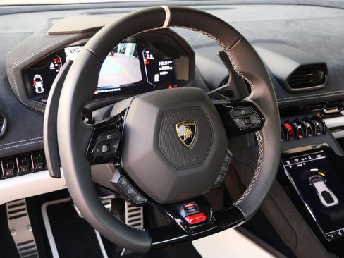 Used 2023 Lamborghini Huracan Tecnica RWD image 13