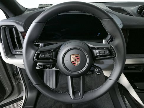 New 2026 Porsche Cayenne Coupe AWD/4WD image 9