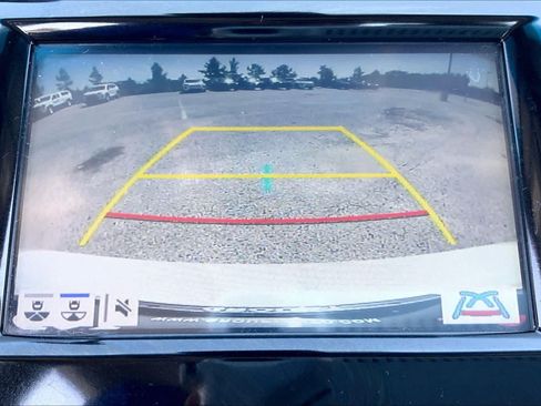 Used 2018 Toyota Camry XSE FWD image 26