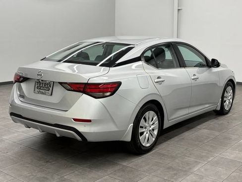 Used 2021 Nissan Sentra S FWD image 2