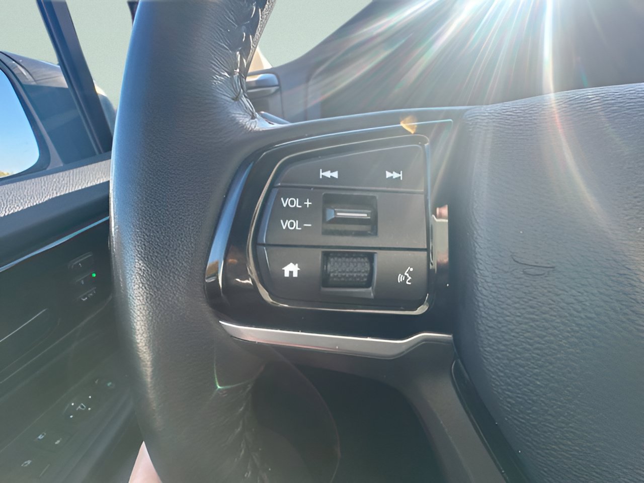 Used 2025 Honda Odyssey Touring image 23