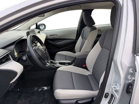 Used 2023 Toyota Corolla LE image 9