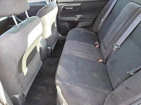 Used 2014 Nissan Altima 2.5 S w/ Sport Value Package image 12