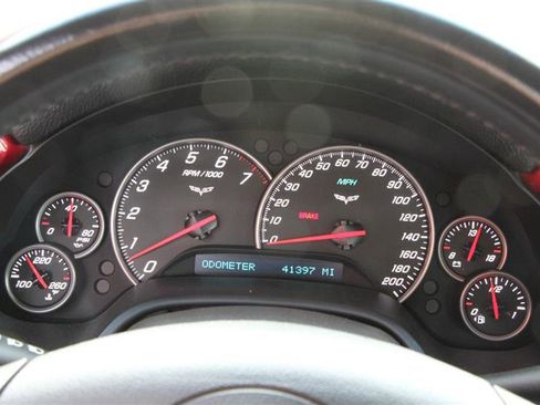 Used 2006 Chevrolet Corvette Convertible w/ Preferred Equipment Group image 26