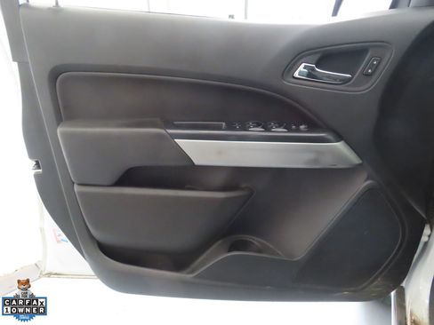 Used 2021 Chevrolet Colorado LT w/ LT Convenience Package RWD image 10