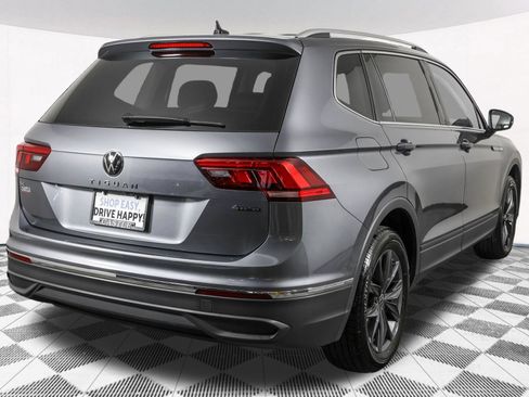 Used 2023 Volkswagen Tiguan SE AWD/4WD image 16