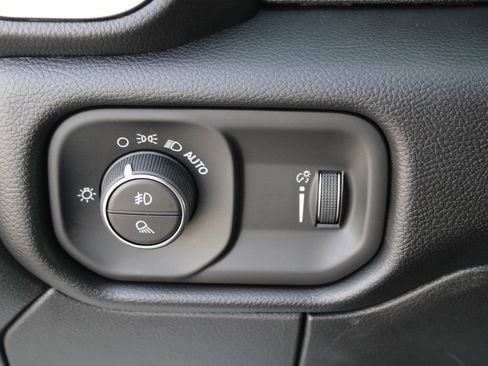 New 2026 RAM 3500 Big Horn AWD/4WD image 29