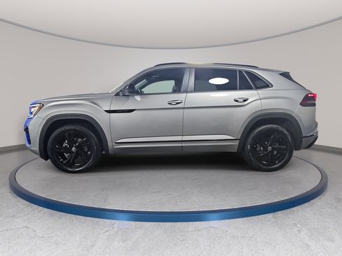 Used 2026 Volkswagen Atlas Cross Sport SEL R-Line AWD/4WD image 8
