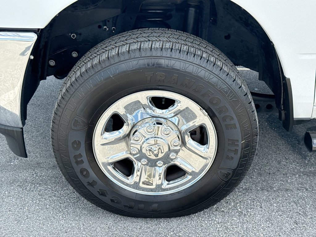 Used 2025 RAM 2500 Tradesman w/ Chrome Appearance Group AWD/4WD image 10