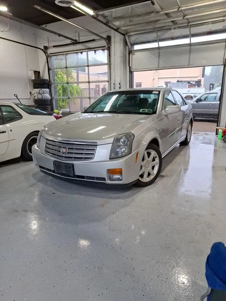 Used 2005 Cadillac CTS 3.6 w/ Luxury Package RWD image 1