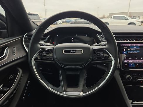 Used 2022 Jeep Grand Cherokee L Overland image 23