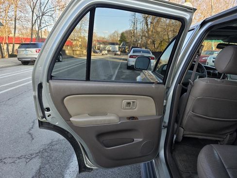 Used 2000 Toyota 4Runner Limited image 29