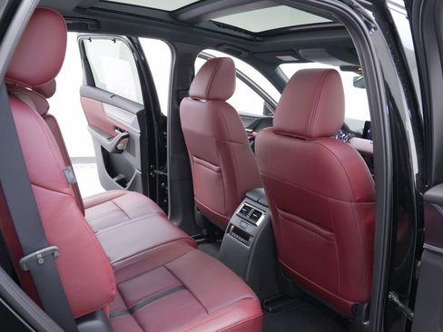 New 2025 MAZDA CX-70 Plug-In Hybrid w/ Premium Plus image 35