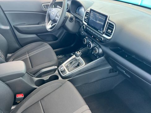 New 2025 Hyundai Venue SEL image 16