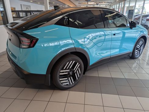 New 2026 Nissan Leaf SV+ image 2