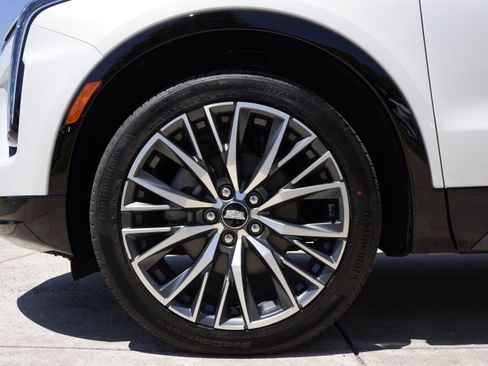Used 2024 Cadillac XT4 Sport AWD/4WD image 18